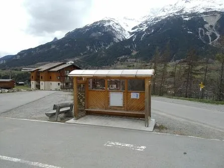 Arrêt de bus N°343 : Pied de Pistes