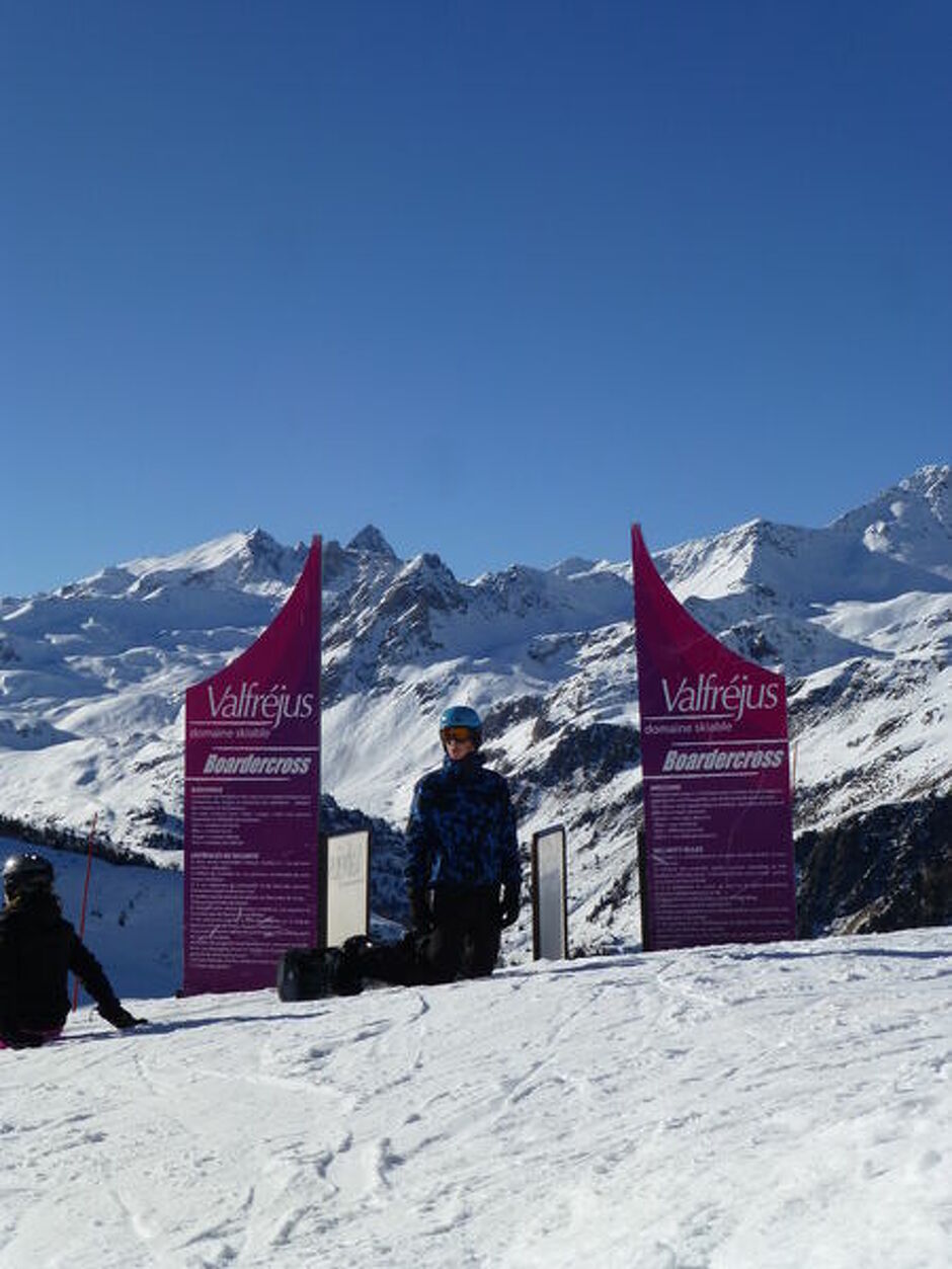 © Boardercross sur le domaine skiable de Valfréjus - OZ/OT Valfréjus