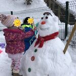 Child and snowman - Halte garderie les Diablotins