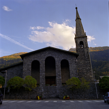 © Vue extérieure de l'église de Modane - Pierre Witt