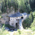 © Vue plongeante sur la chapelle du Charmaix à Valfréjus - OZ/OT Valfréjus