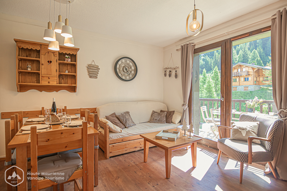 Valfrejus residence les chalets du Thabor rental 6 persons on the slopes furnished apartment - HMVT