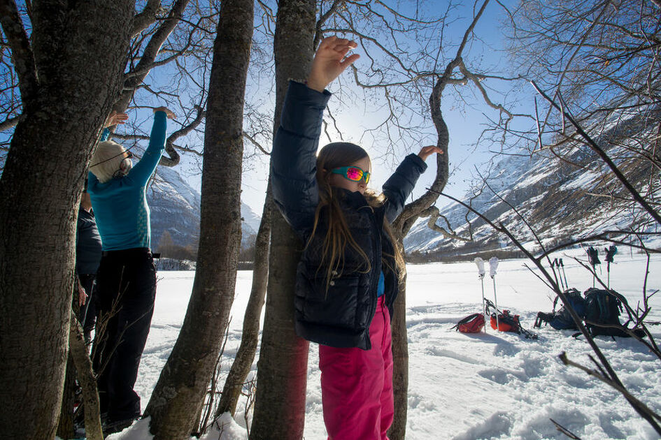 © Sortie raquettes, yoga et qi gong avec Thierry Bardagi - Emmanuel Rondeau Parc national de la Vanoise