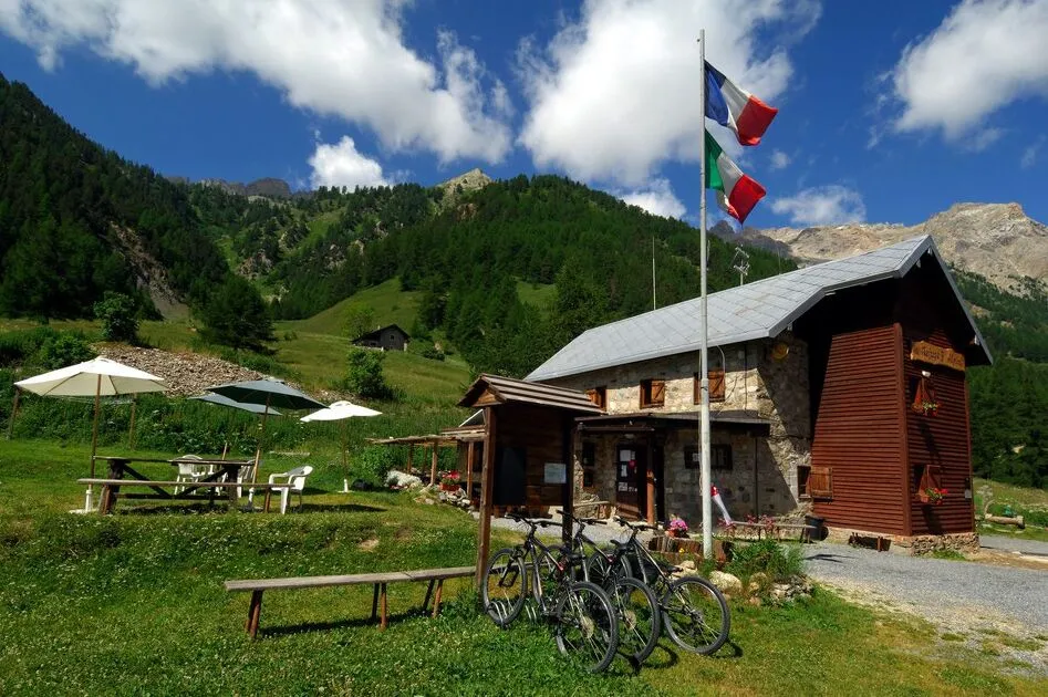 © Refuge Terzo Alpini - vue - Massimo Sebastiano