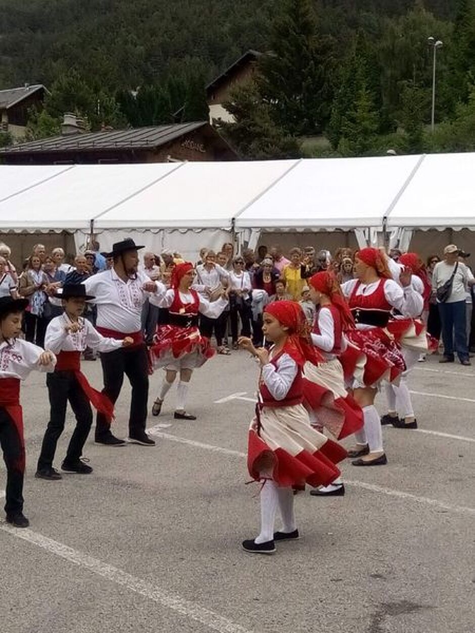 © Fête d'Ici et d'Ailleurs - Groupe Folklorique Portugais