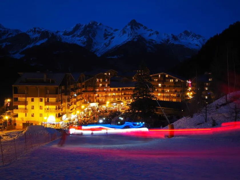 © Descente aux flambeaux à Valfréjus - OZ/OT Valfréjus