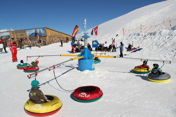 © Valfréjus, kid park sur le domaine skiable - OZ/OT Valfréjus