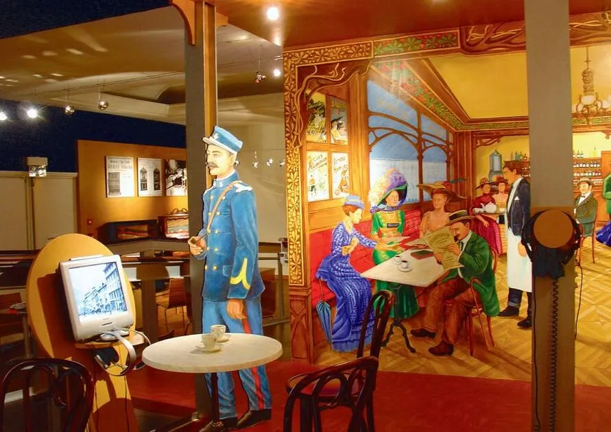© à Modane, le Muséobar, musée de la frontière - Muséobar