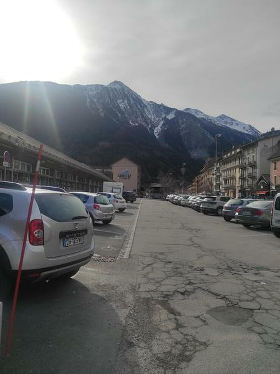 © Parking de la gare - CCHMV - JG