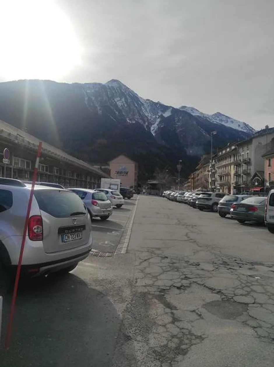 © Parking de la gare - CCHMV - JG