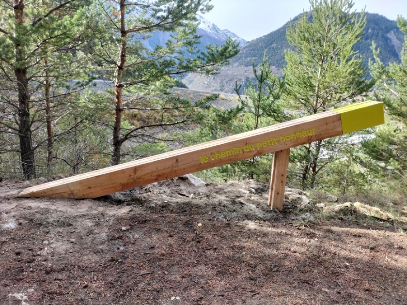 © Porte du chemin du petit bonheur - Modane - CCHMV -APN