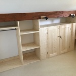 © Exemple aménagement sur mesure : placard sous pente - Aux 4 coins