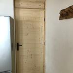 © Exemple aménagement sur mesure : porte sur mesure - Aux 4 coins