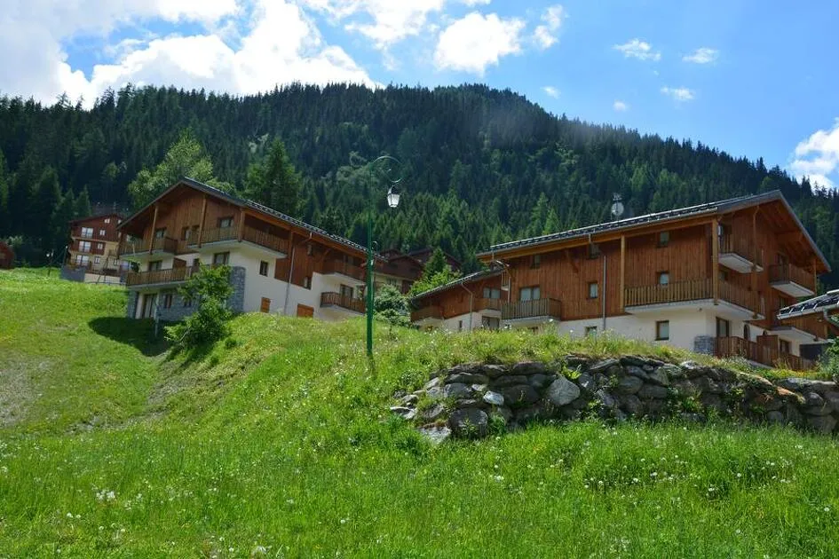 Residence Les Chalets de la Ramoure in Valfréjus - Vacancéole