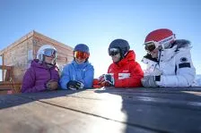 Winter atmosphere with the ESF of Valfréjus - Agence Zoom