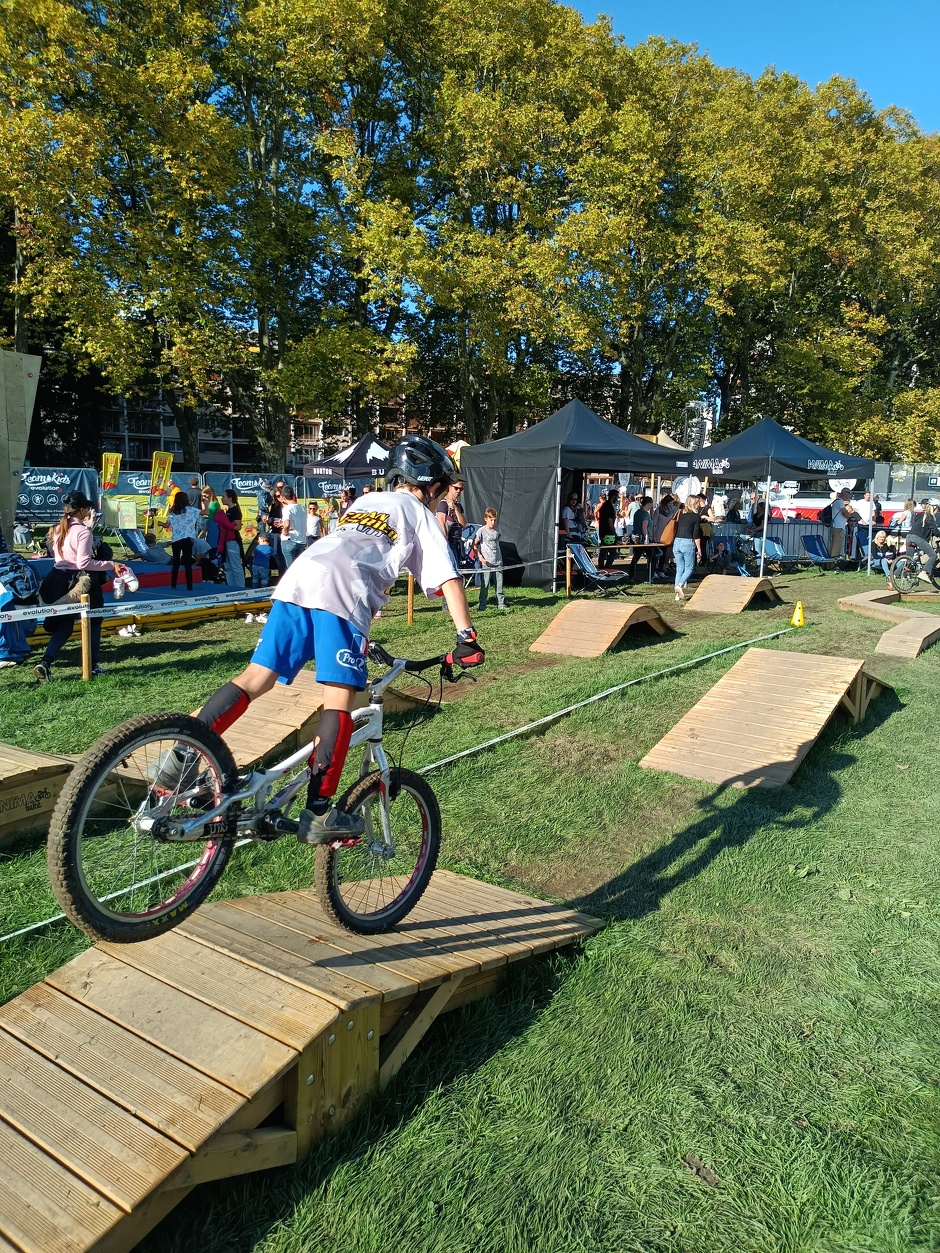 © Outdoor Urban Festival : Animation Bike Park et Trial Show_Valfréjus - Baptiste Braire