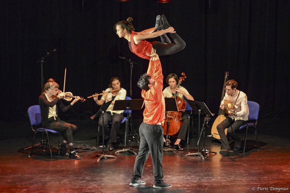 © Spectacle Corpus Fantasticus - Automne italien_Modane - Cie Toccata e fuga