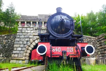 © Entrée monumentale du tunnel ferroviaire à Modane - C. Di Filippo