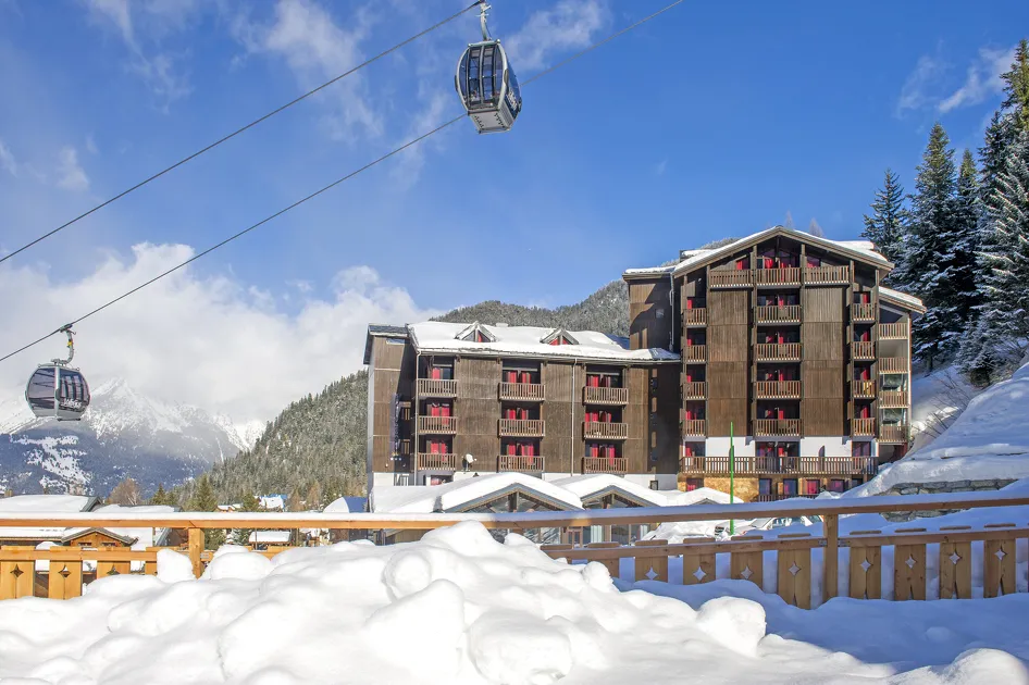 © Hotel-Club Sowell Family in Valfréjus  P. ESCUDIE