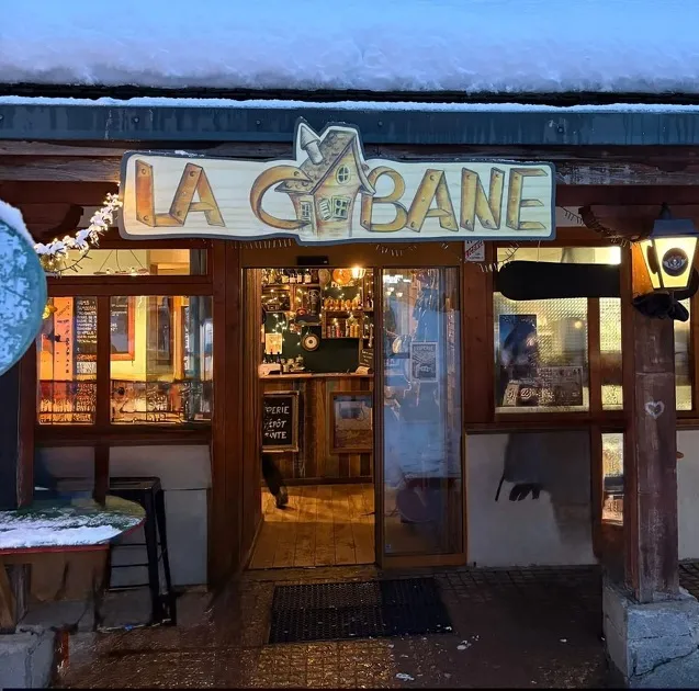 © La Cabane Restaurant in Valfréjus  La Cabane