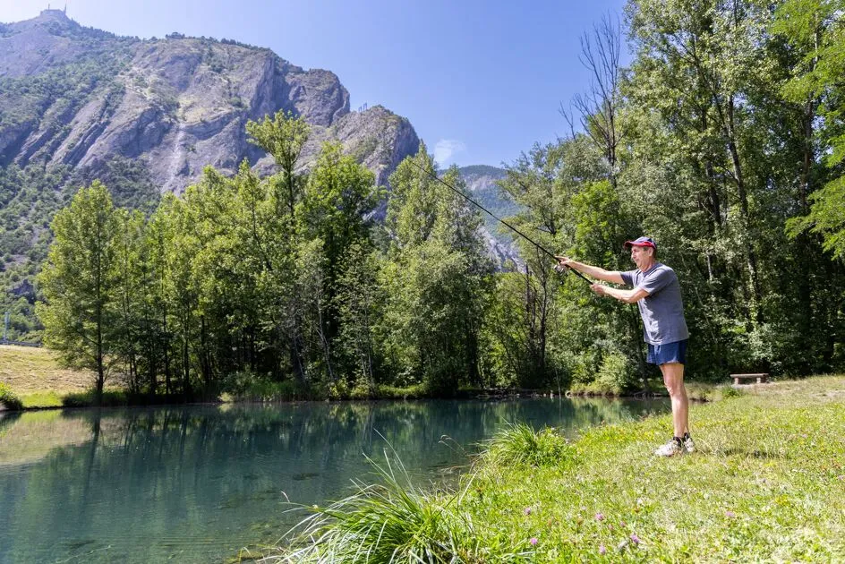 © Association Agrée pour la Pêche et la Protection du Milieu Aquatique de Modane - La Gaule Mauriennaise_Saint-Michel-de-Maurienne - Thibaut Blais