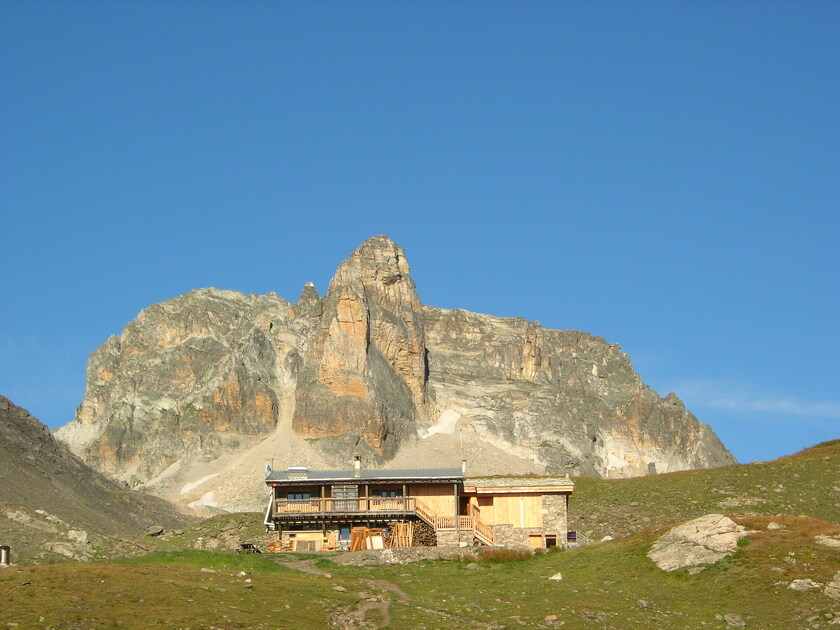© valfréjus-hiver-refuge-mont-thabor_fanny-teppaz - Karine Mandray ATD