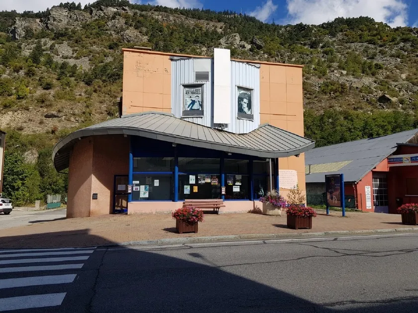 © Cinéma l'Embellie à Fourneaux - Dauphiné Libéré